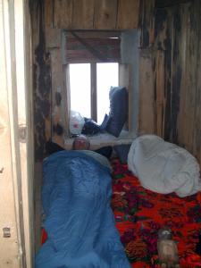 Onze 'slaapkamer' in de lodge van Ghopte (1,5 bij 2,5 meter!).